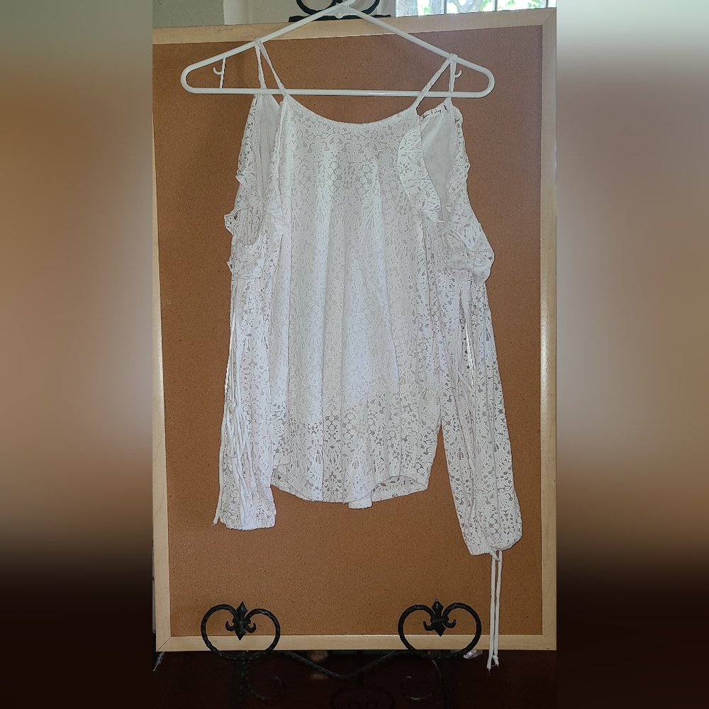 White dress shirt